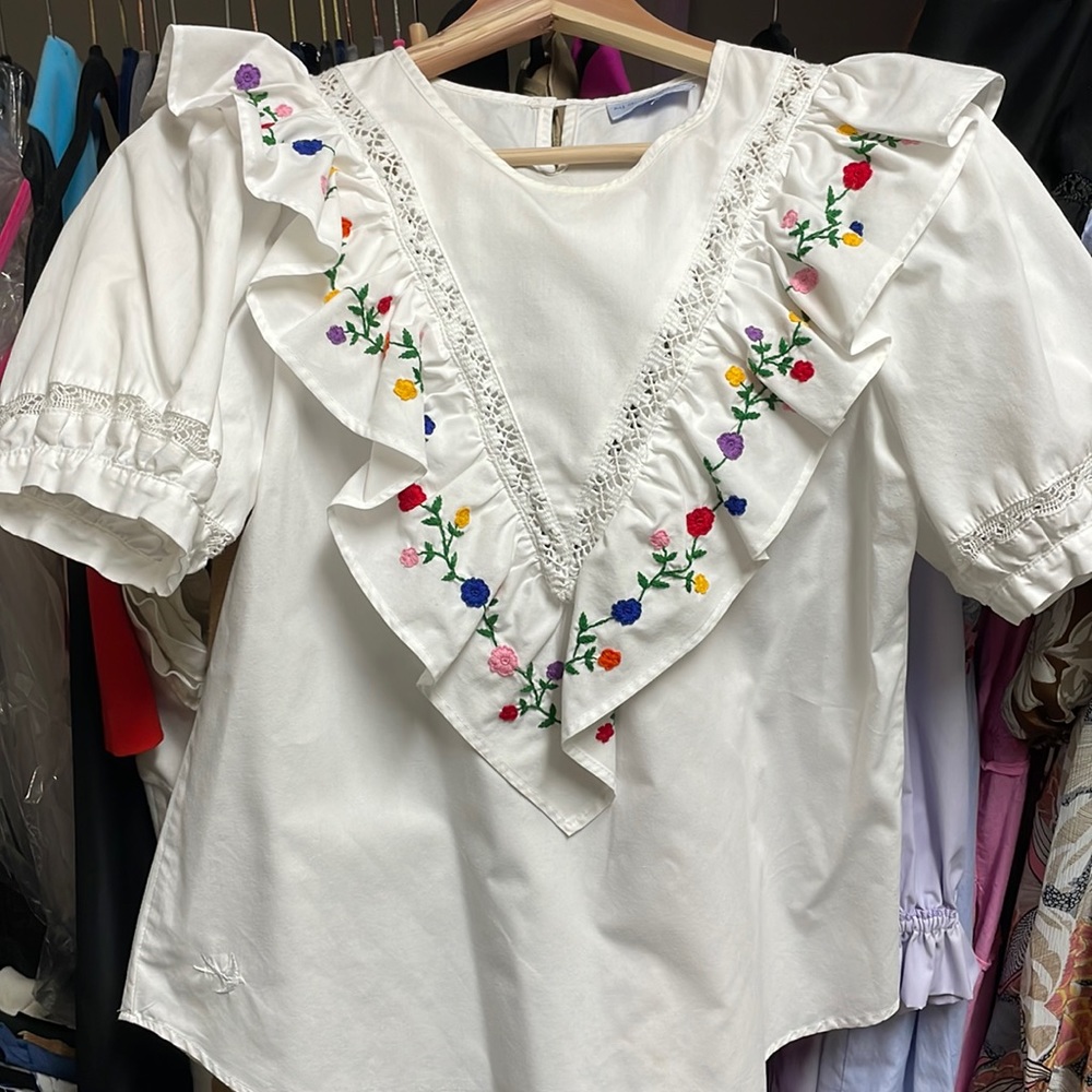 Mi Golondrina white blouse size small